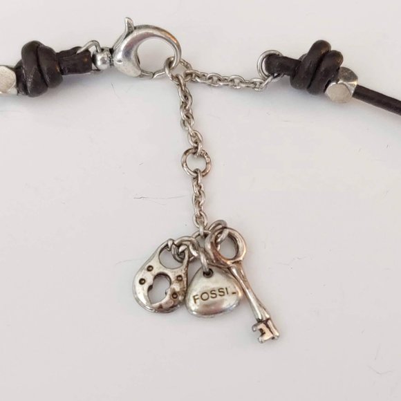 Turquoise and silver necklace on cording - Picture 7 of 8